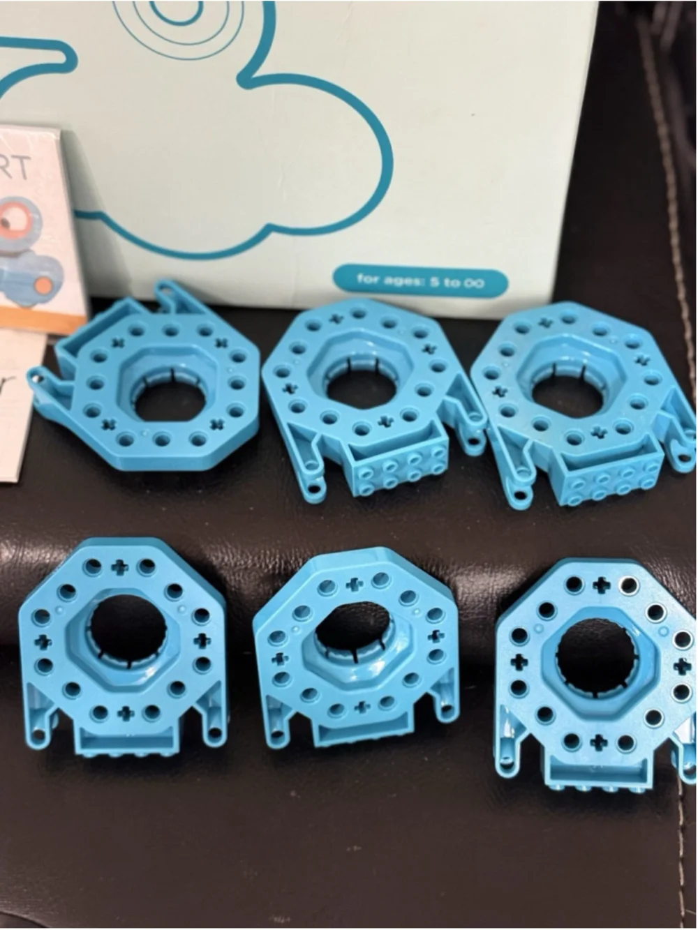 Wonder Workshop Dash DA01 And Dot Robots DO01